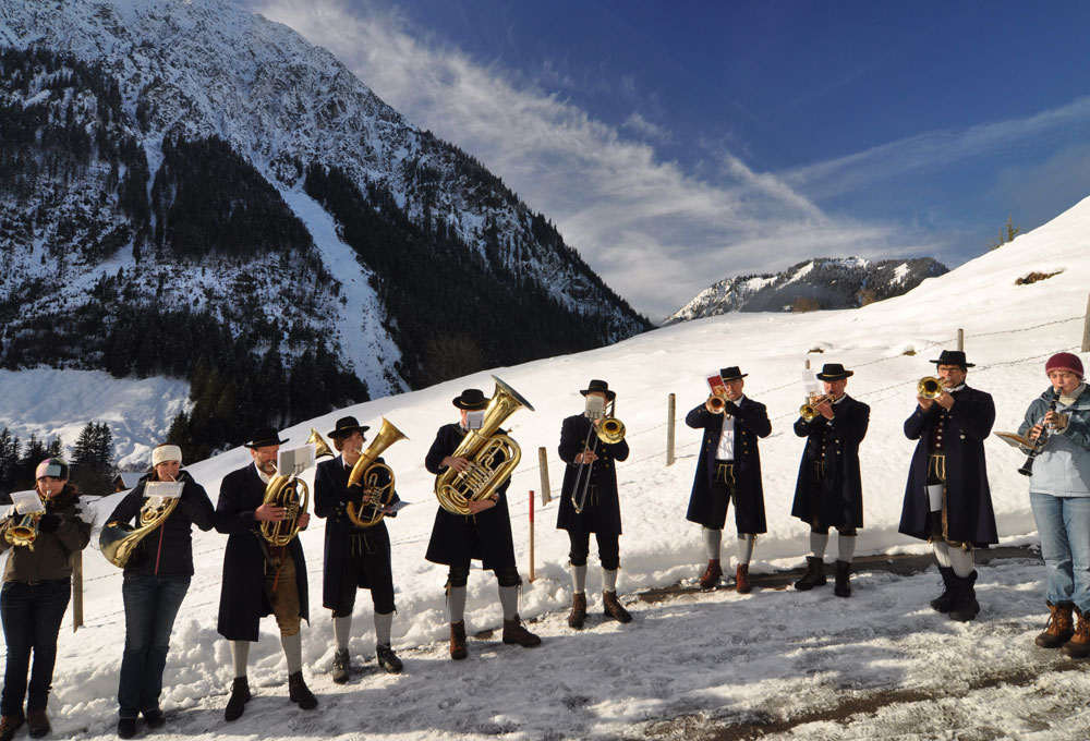 Silvesterblasen der Harmoniemusik Hindelang